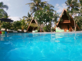 Гостиница Lucy's Garden Hotel  Batu Layar